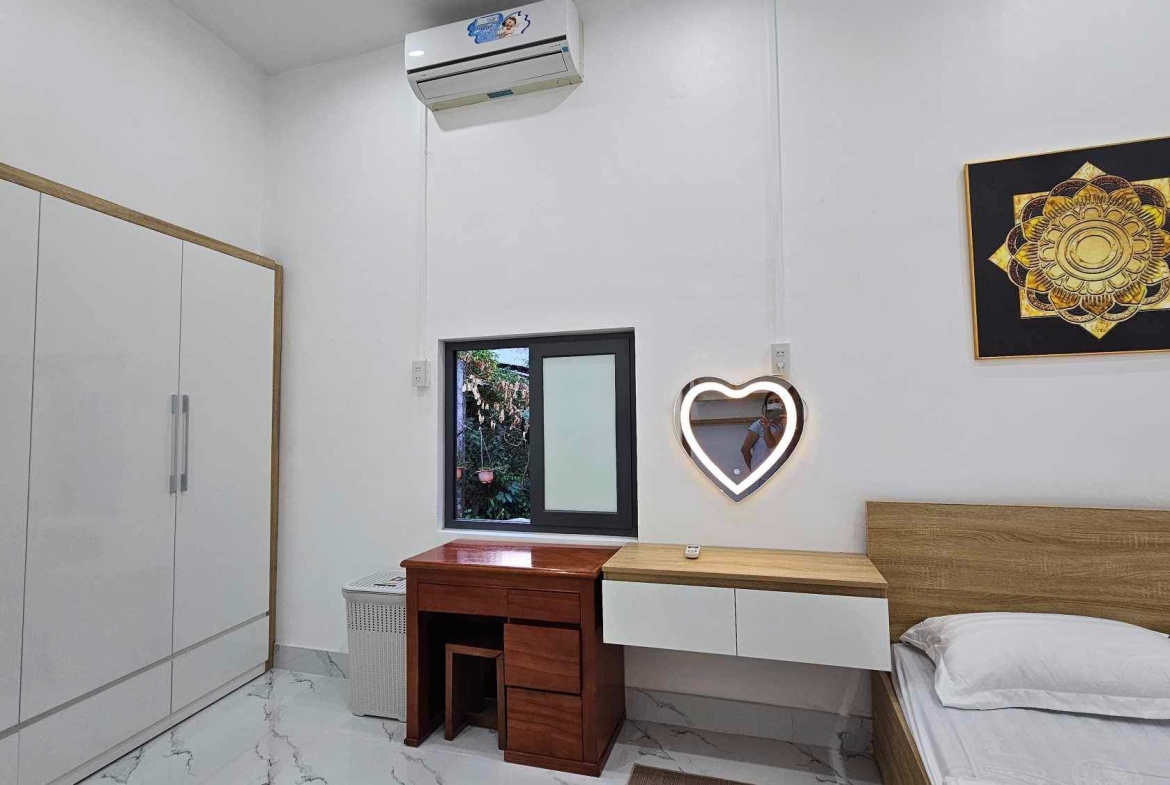 z5606666905107_93d5596324fd4afbb66f41ef5cf113d1