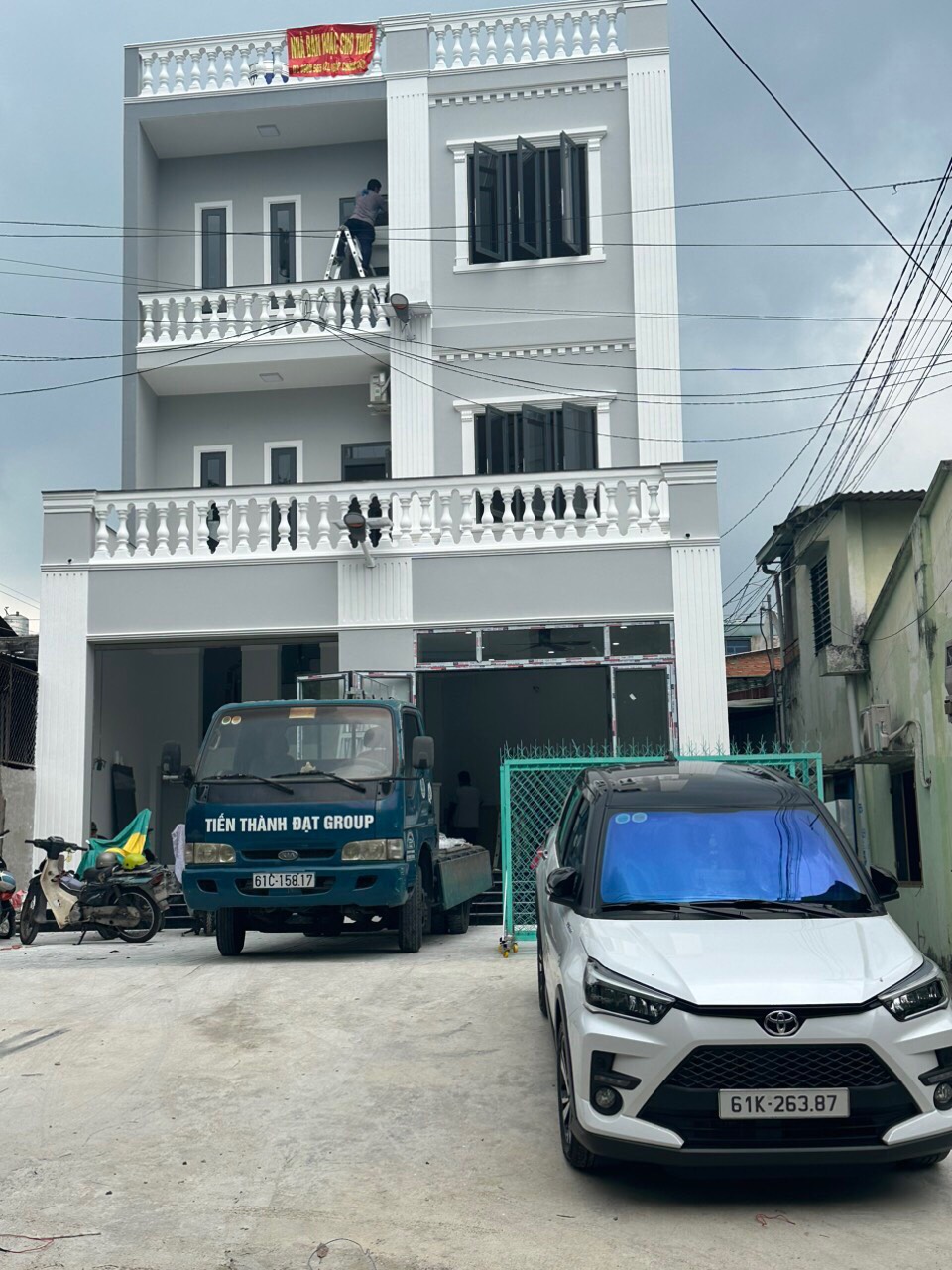 z5606783770073_1e03a8b0172246b49a7c736aed28cc0a