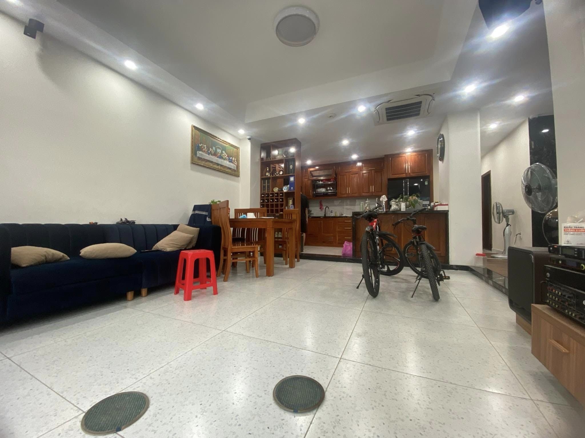 z5608943975568_2a430f45493e4e14d85e047bca3bace3