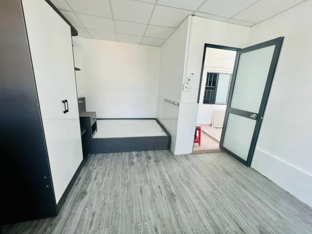 z5610219040090_f0e72df8c965700fea649511f0b1e0fa