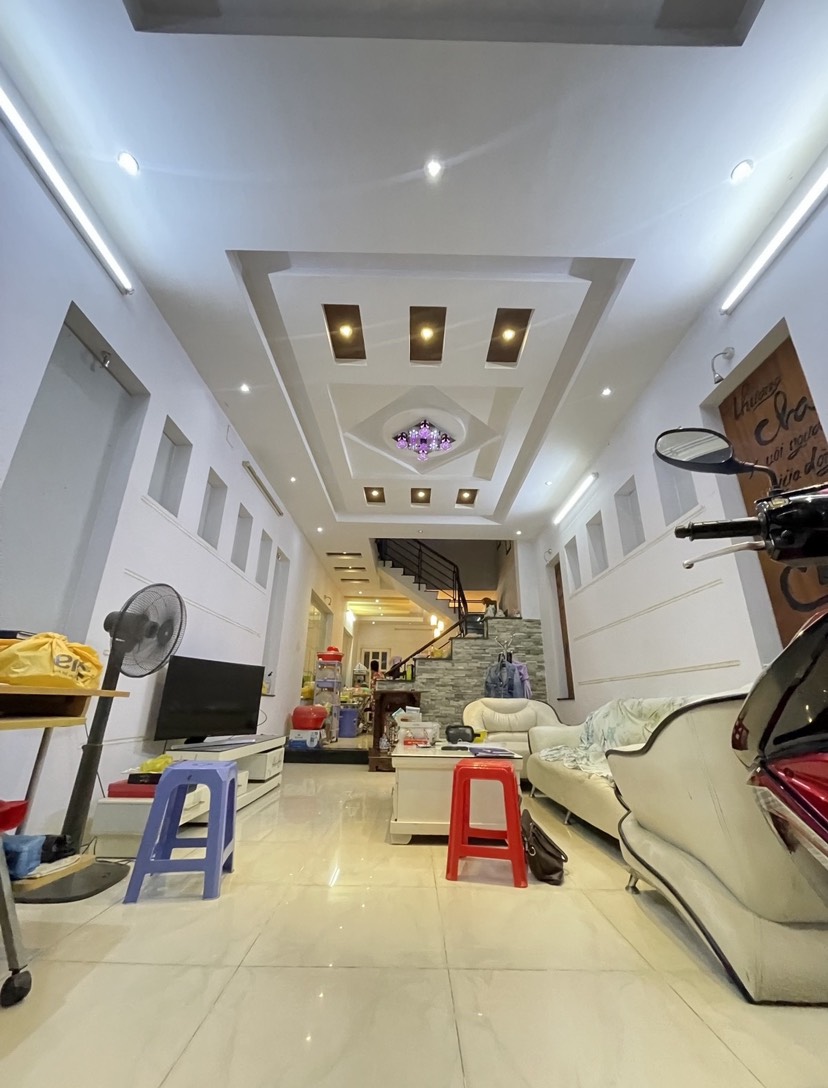 z5628941080984_1612520de67cf0e45f092b6dca137176