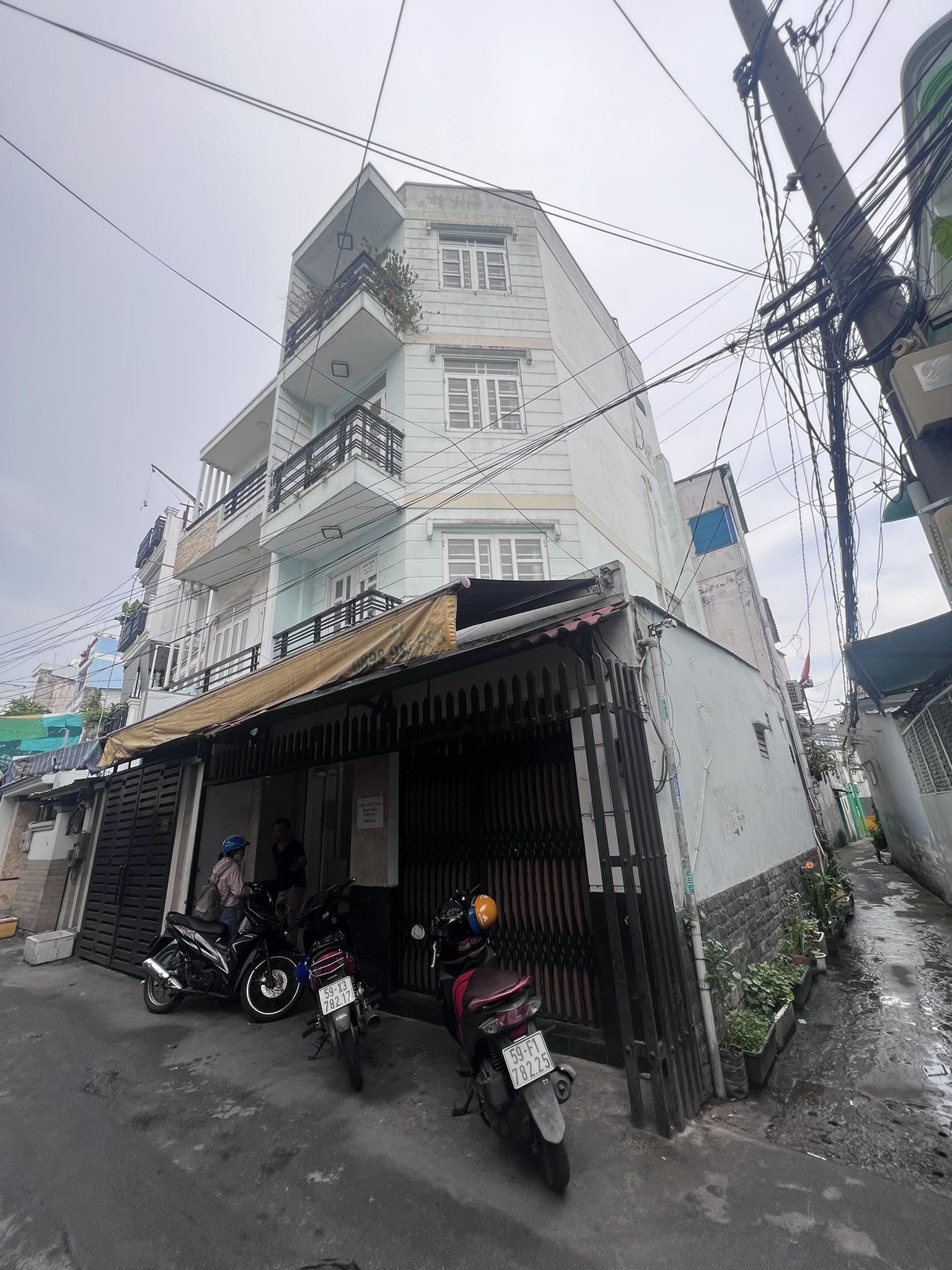 z5630560846130_e3bcbbbd455eb8a0230e974fb22d2103