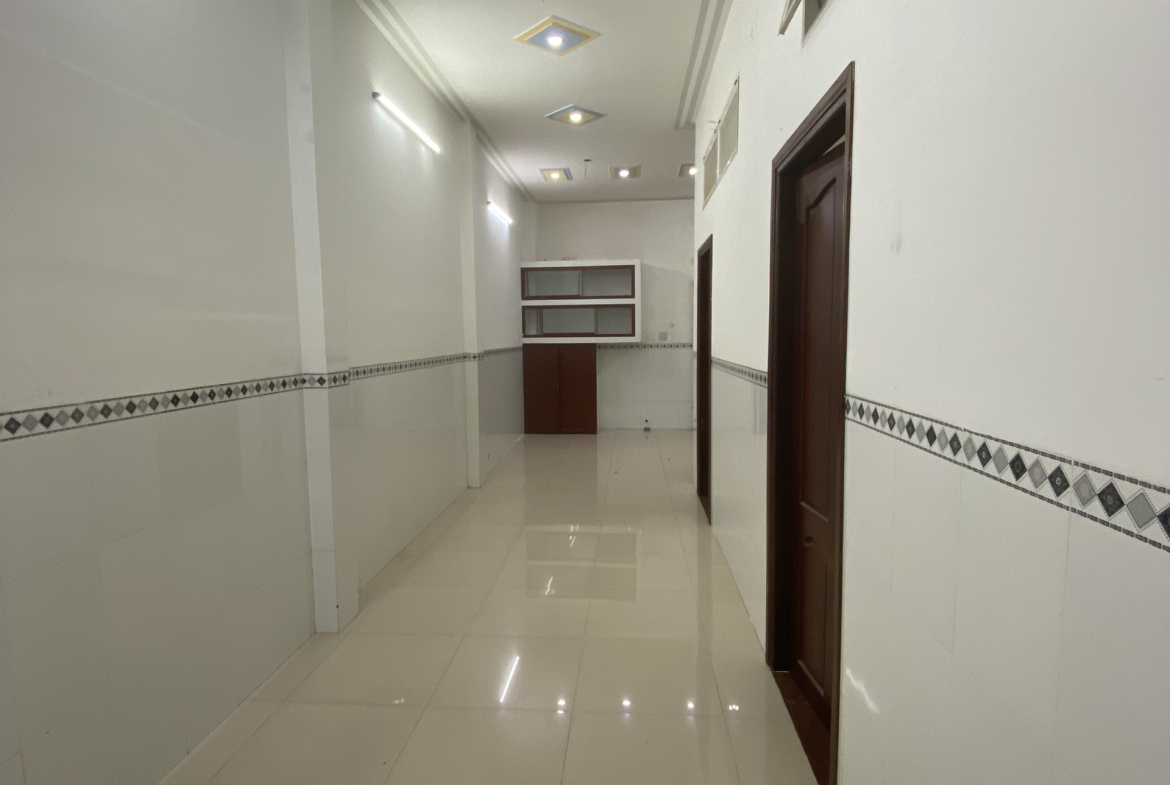 z5630740233769_5f6d98418bb324ddd285fe07e3b6bf1f