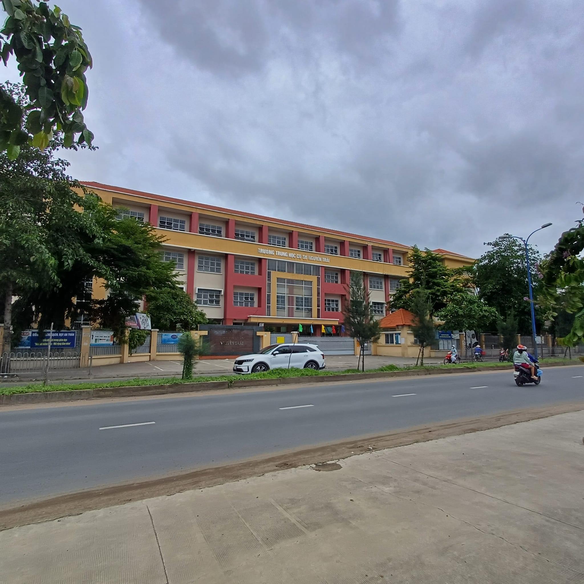 z5632220485081_b3d11ca9e57f2140a1bbab6c4d6b34e8