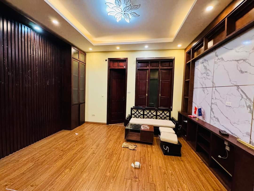 z5638037481372_2ae7c77b3022fe81948d30fe53e904c3