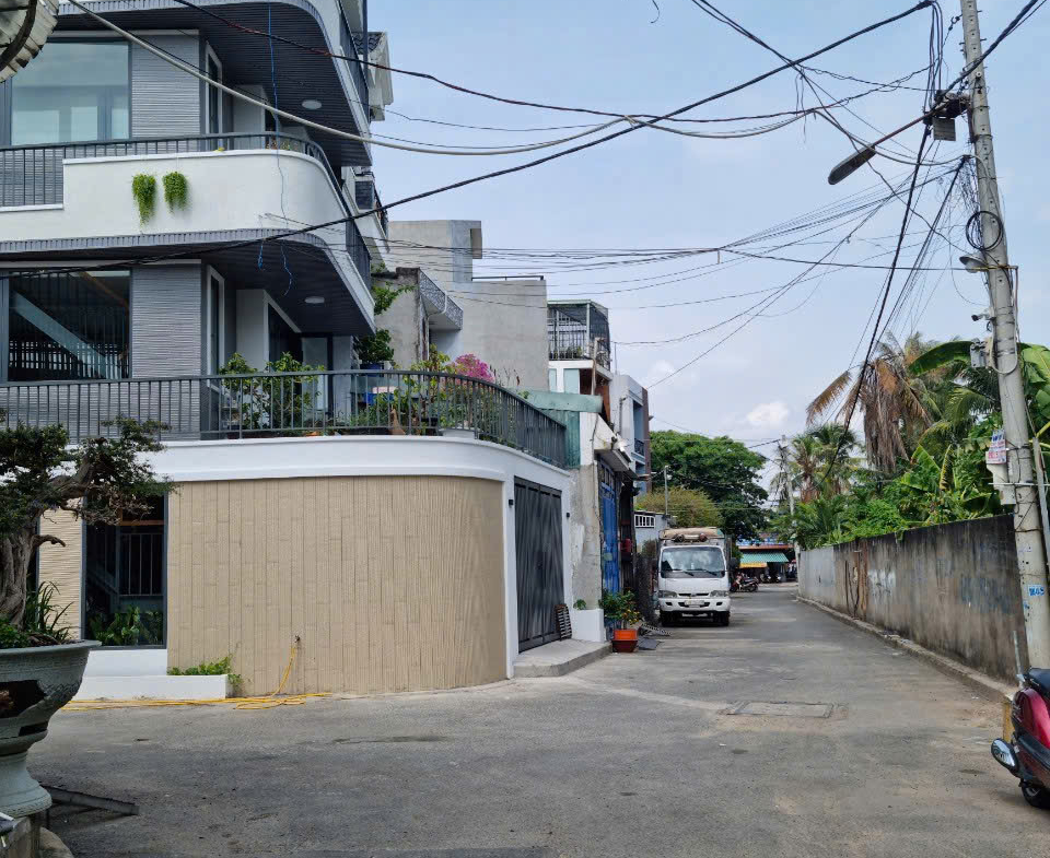 z5638452142856_5f4b61eee43efa2d34c05082c8609493