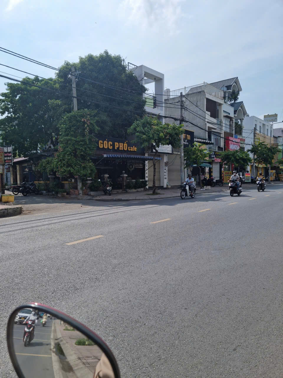 z5638452142858_80d4e6039609f30c72a657df59b5afb4