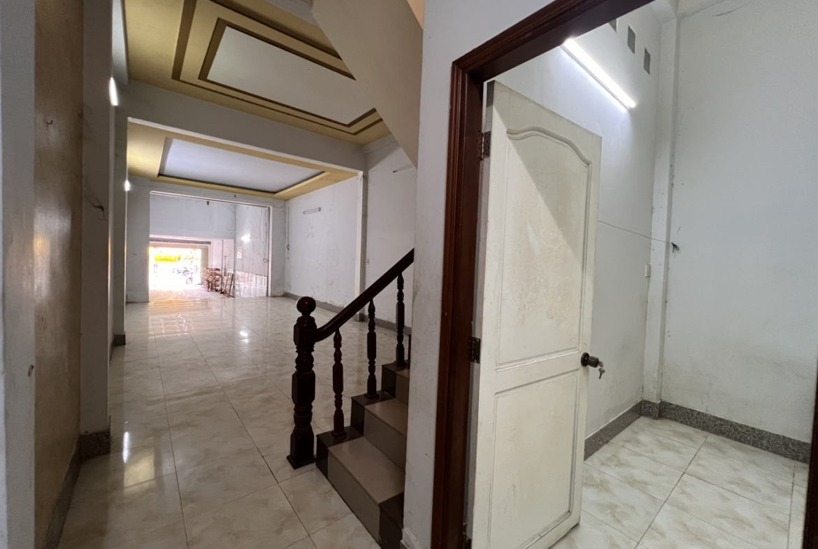 z5638825401053_d03b1822d72d1b4f09fe61d9123b8287