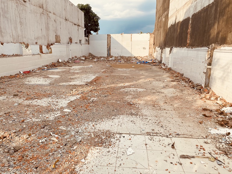 z5639534851229_130c76e25b63716f1bfc03ba54bc3312