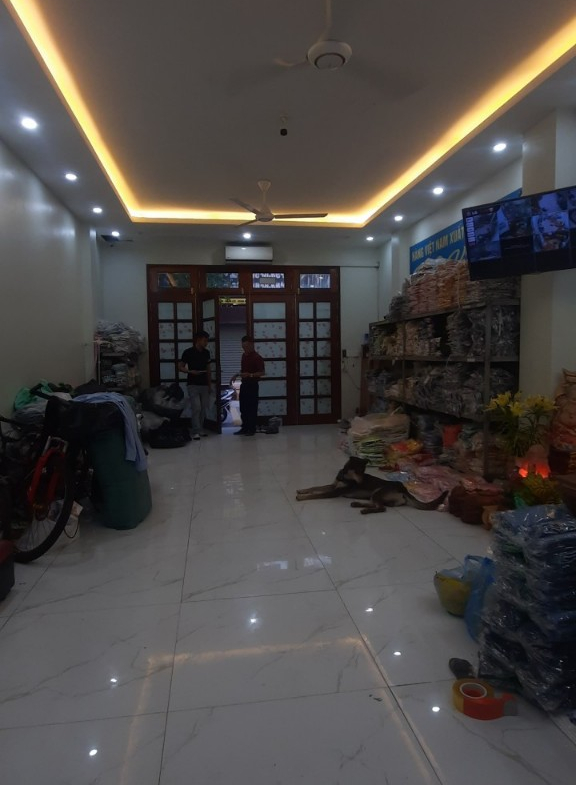 z5640558553356_35529123037af2586c4a4e93c98929e5