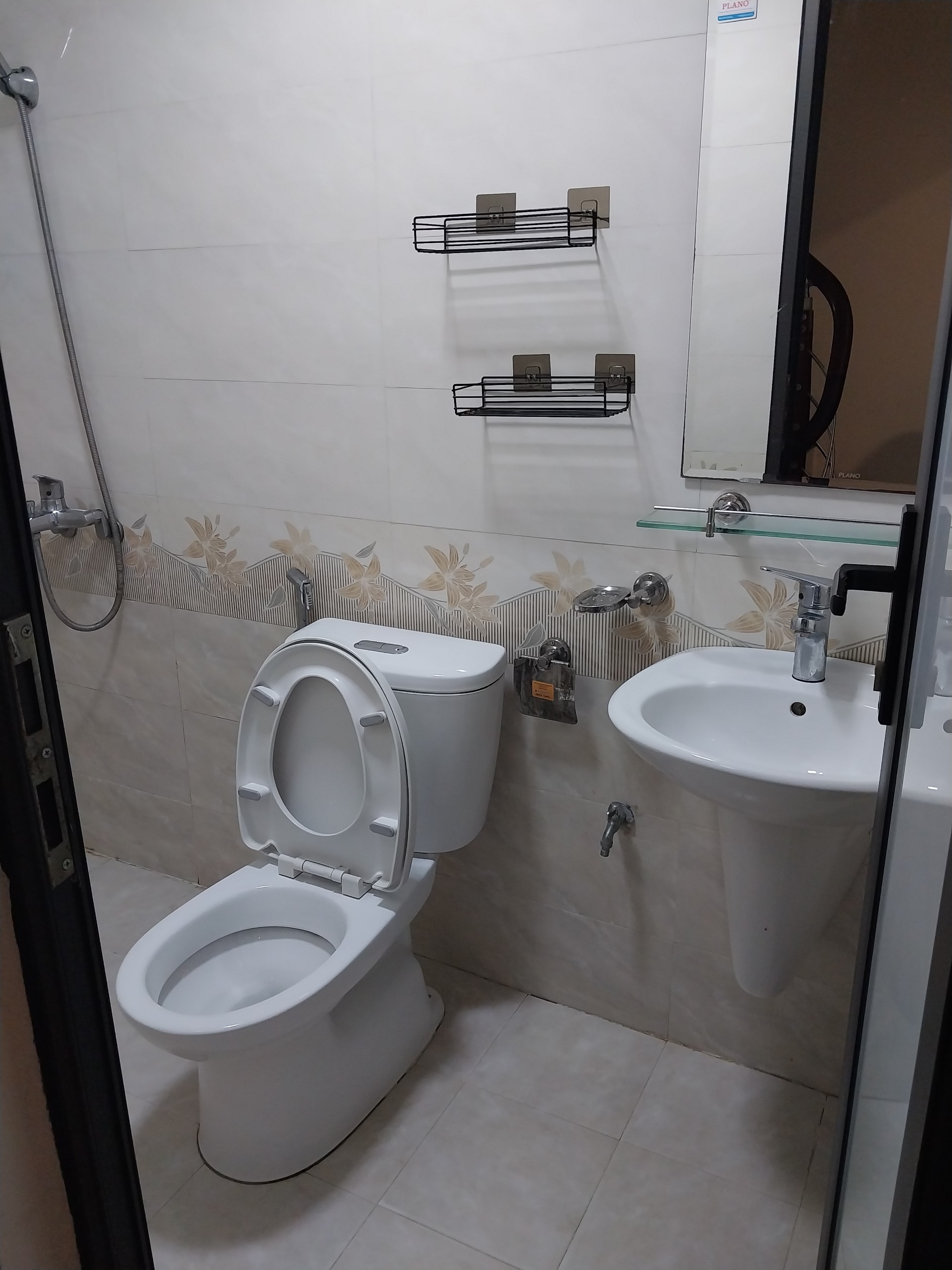 z5641124063608_237571fd3dbf31f31b5b0a9972baf46a