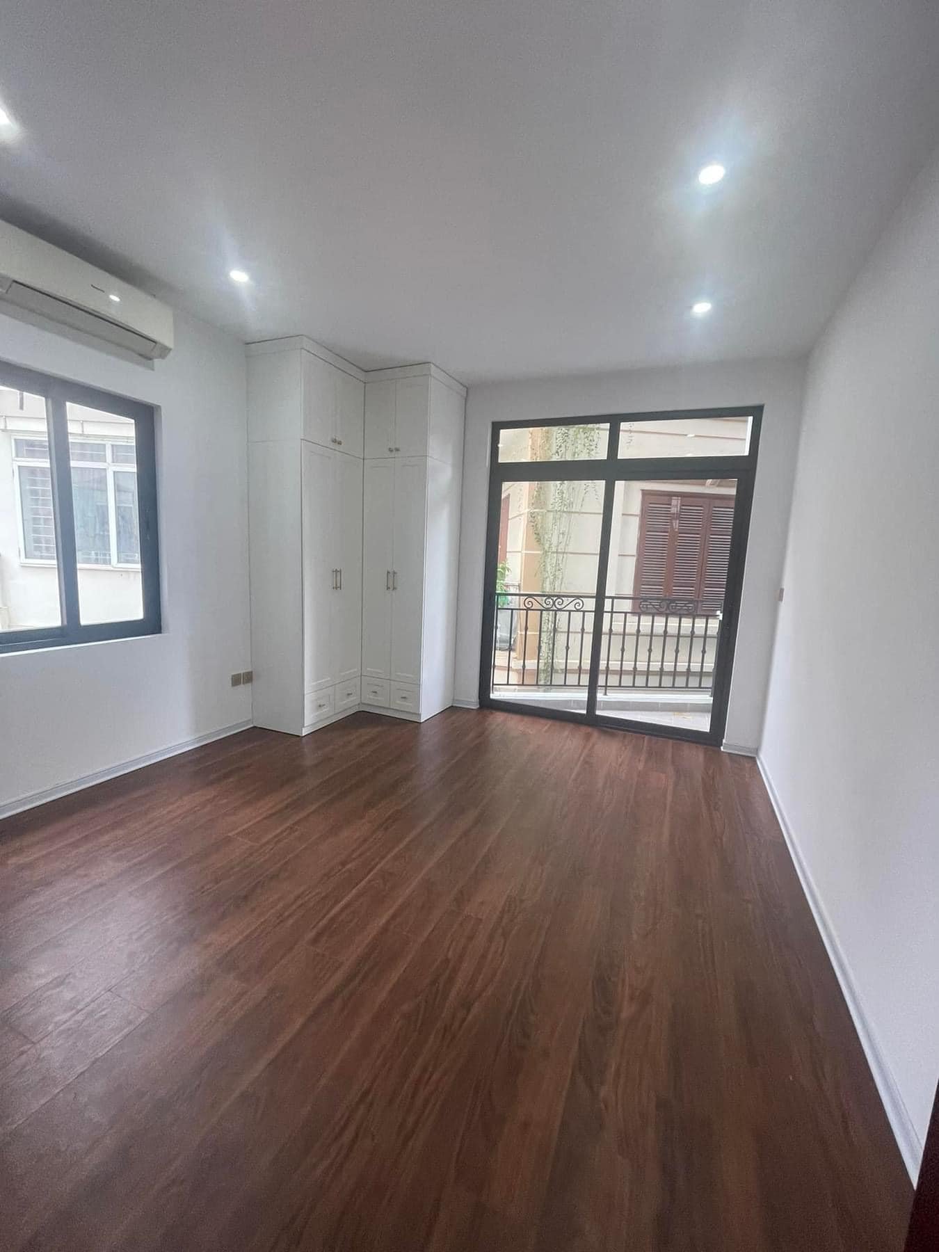 z5654199876385_81002a71b1b6075b7e7a966d9cb9a4c5