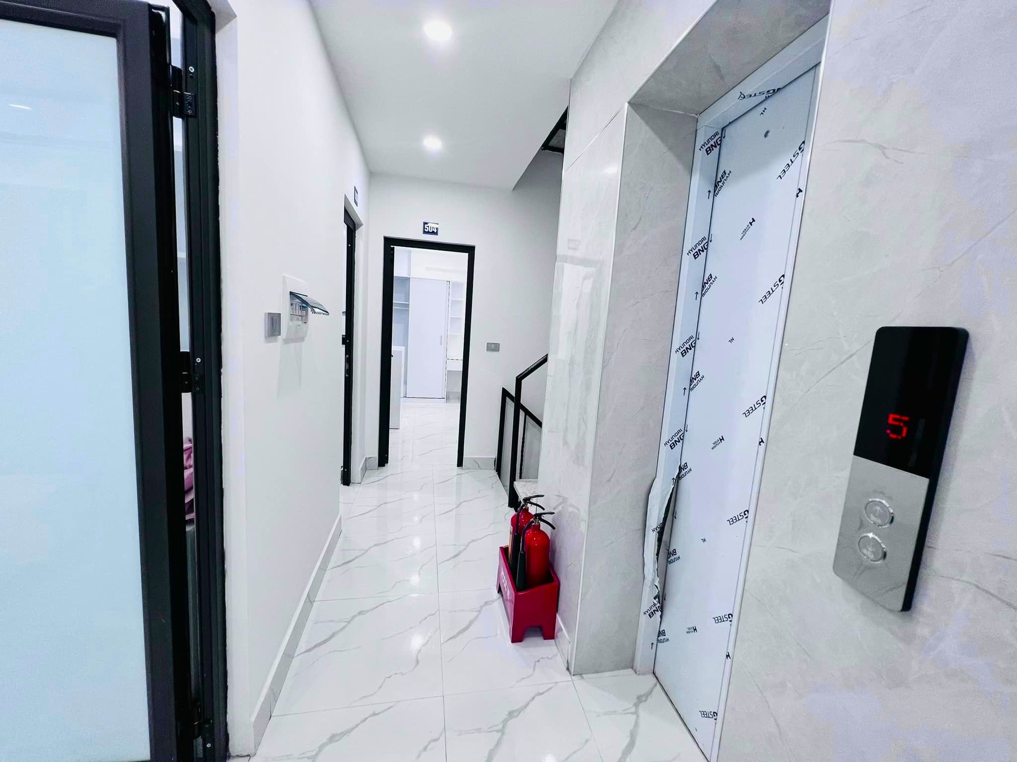 z5654330429825_1f41918595714e8b9900c4852a8809bf