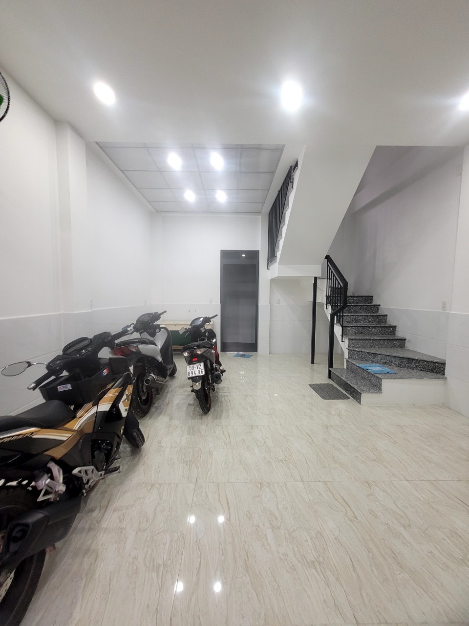 z5654351034179_122966f0d6091e2d0f304e410e52b79a