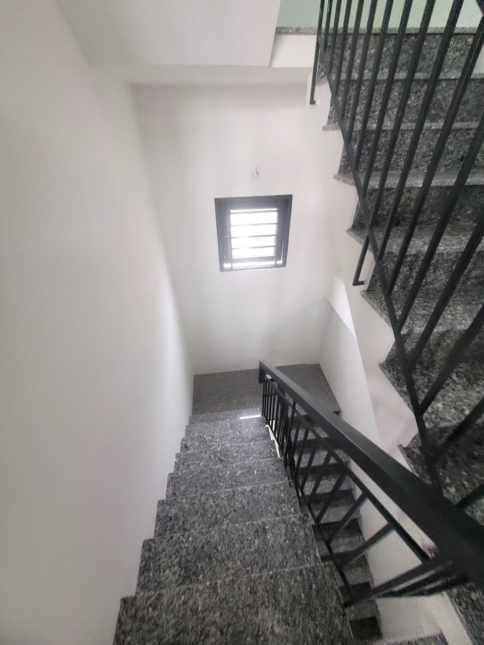 z5654351038487_23b05b0507b9c042e27a702d7fb351fd