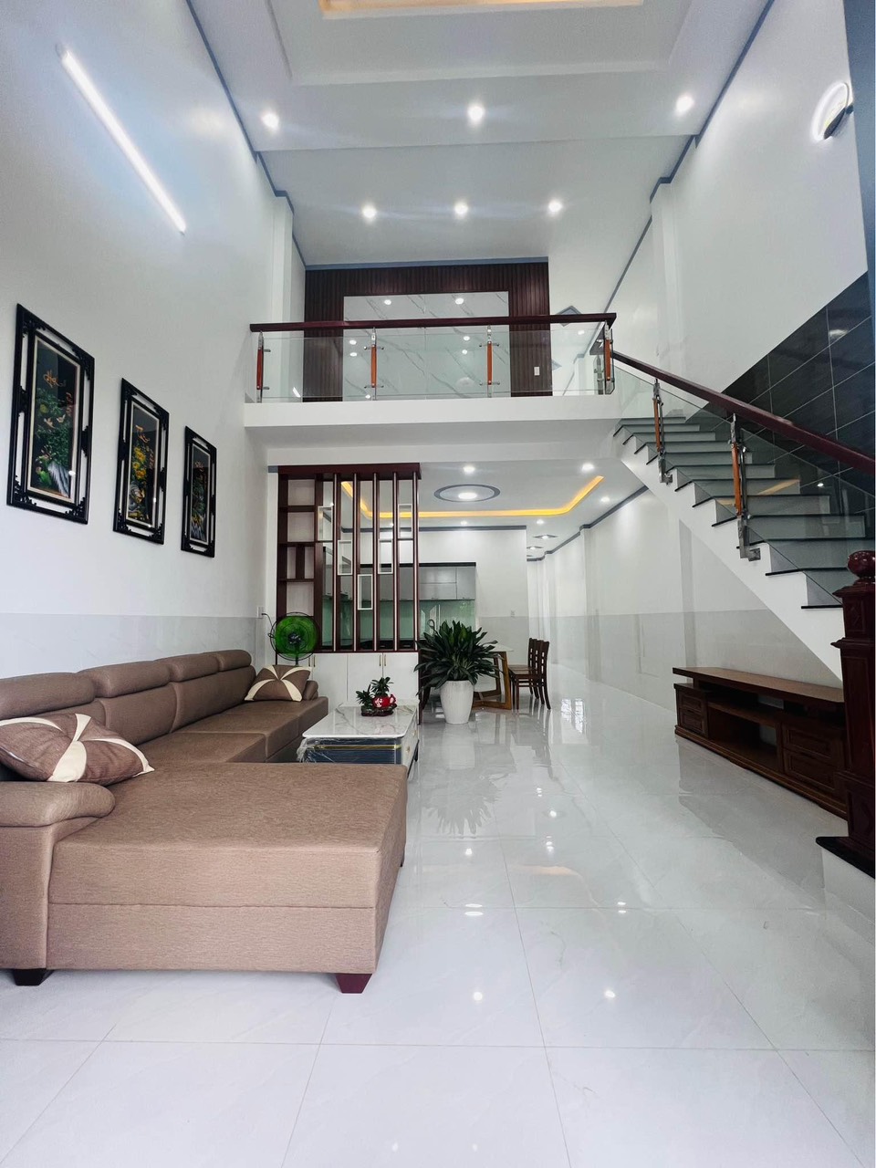 z5662233724741_9232605b4ff9d5f0008e06221d4470a0