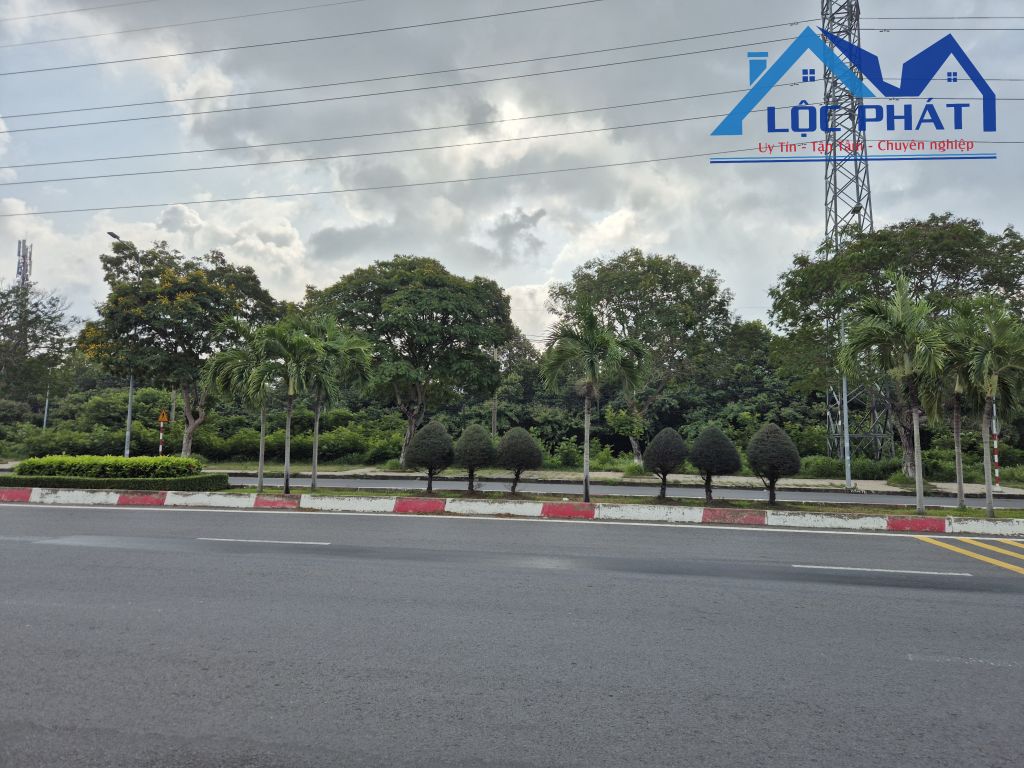 z5663771781709_cb26f595dc919102487eb175ea3ed8b5