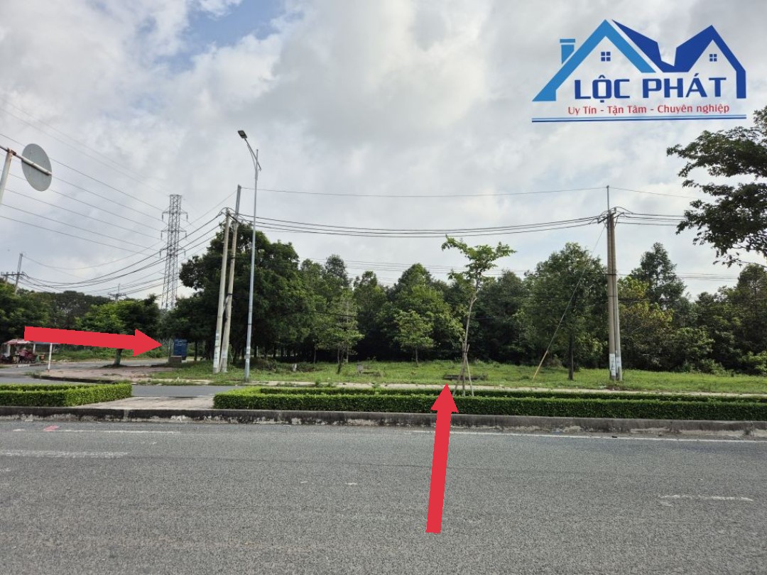 z5663771808169_f3c6d7a62a6f36f7e4d56e11ea32ad99