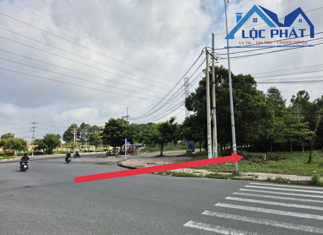 z5663771810721_0a14511a4244e453f0b41ee059bc4de1