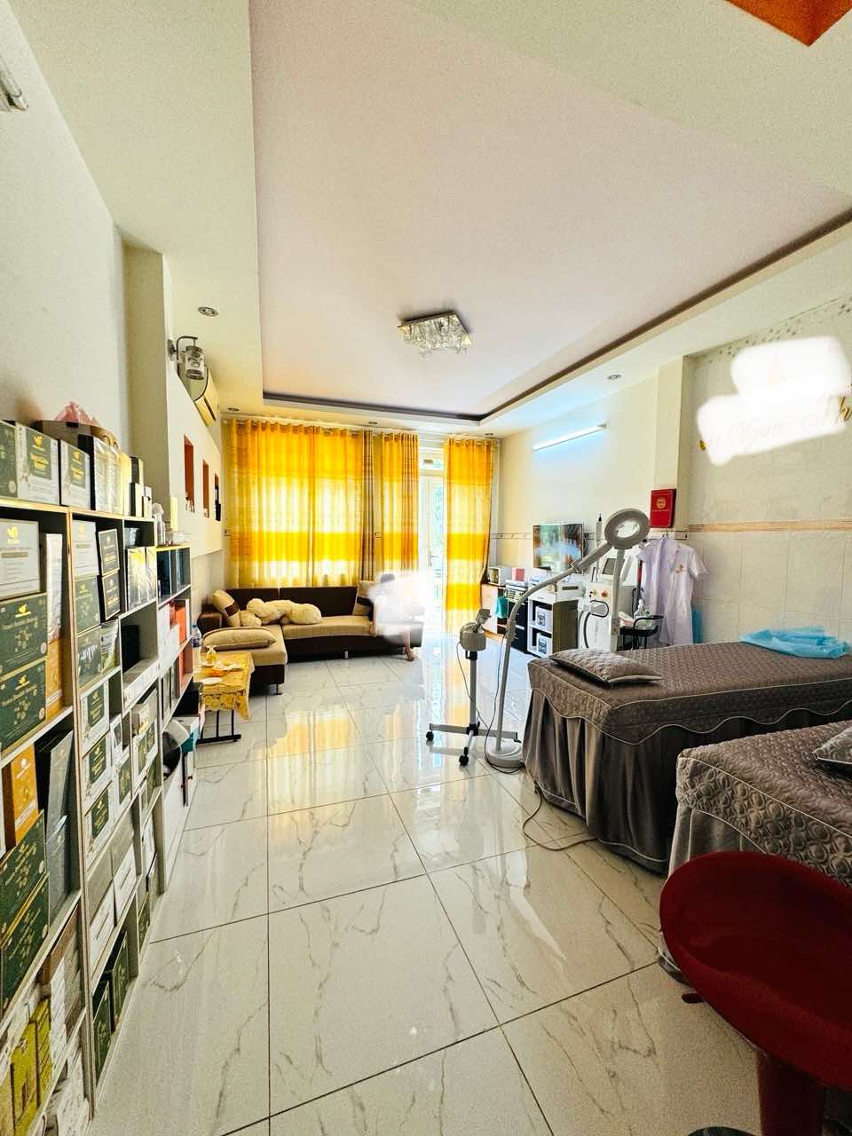 z5667980126909_cdc36a8bf9353d7e11053e2402033fdf