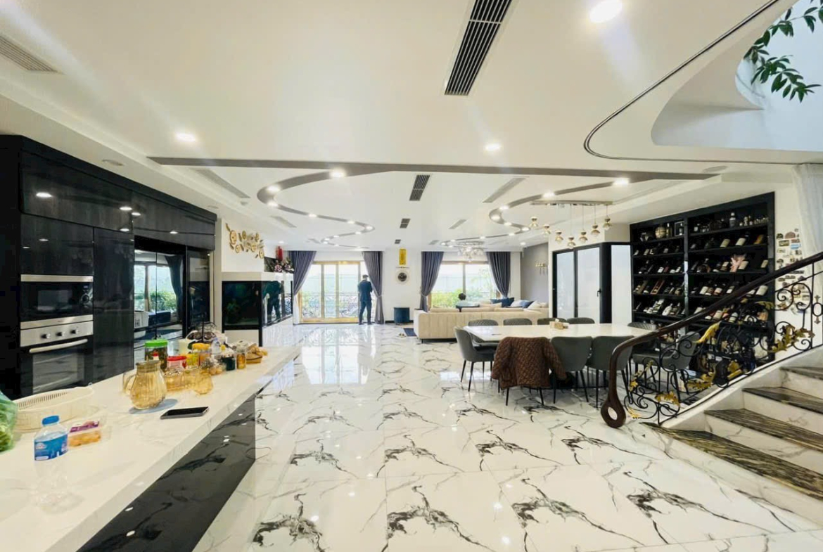 z5668357682555_e609af46b55418c647eb8efdfbd763f3 (1)