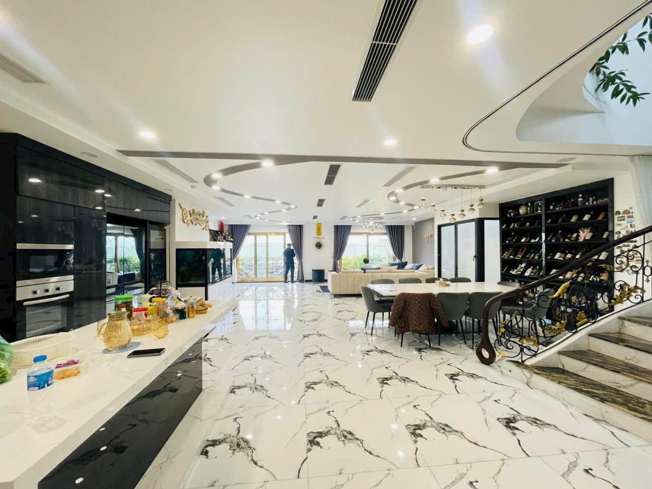 z5668357682555_e609af46b55418c647eb8efdfbd763f3 (1)