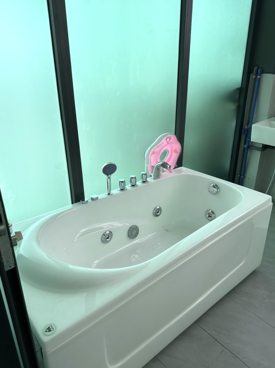 z5676967313037_ffa02aee16b6710799350cd06f2294df