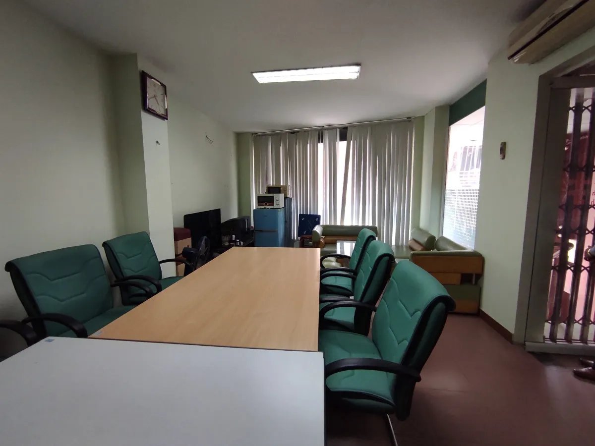 z5685691112406_48d6d1850d7a11621443b57cd38324df