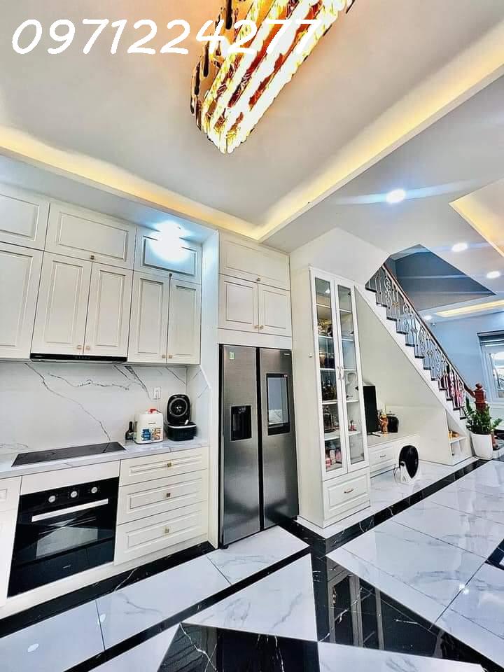 z5686130235361_abf4554a53120f8388a972990c07f76f