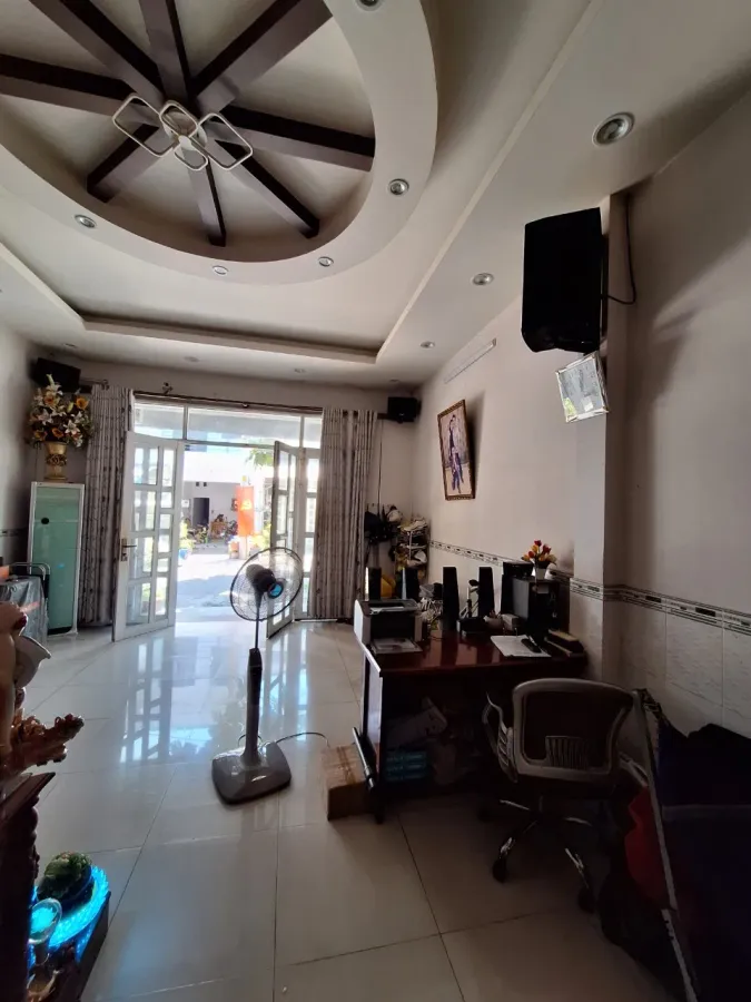 18f6d417-6d92-503f-83b0-71c8d58d4c93