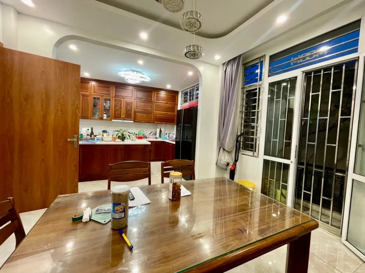 1dcde644-bfb9-48f0-8872-f273746957a9