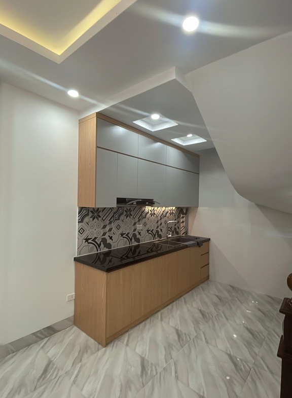 2y5l-B5664F8F-lzuuzl9t_17_lzuuzlnf