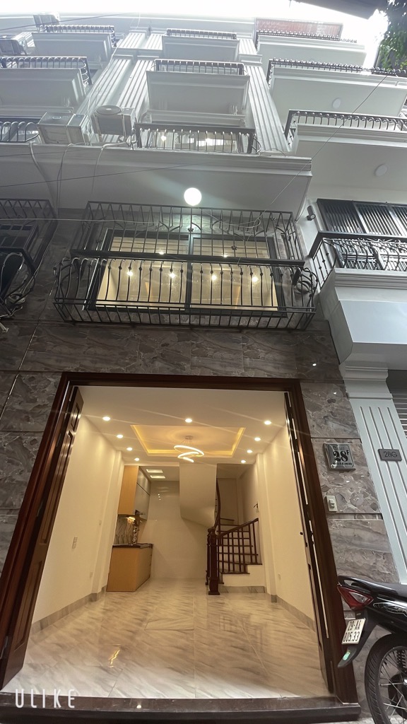 2y5l-B5664F8F-lzuuzl9t_5_lzuuzlch