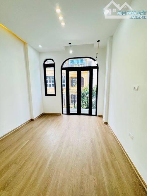 414926057-5605-ban-nha-mat-tien-ha-noi-gia-re