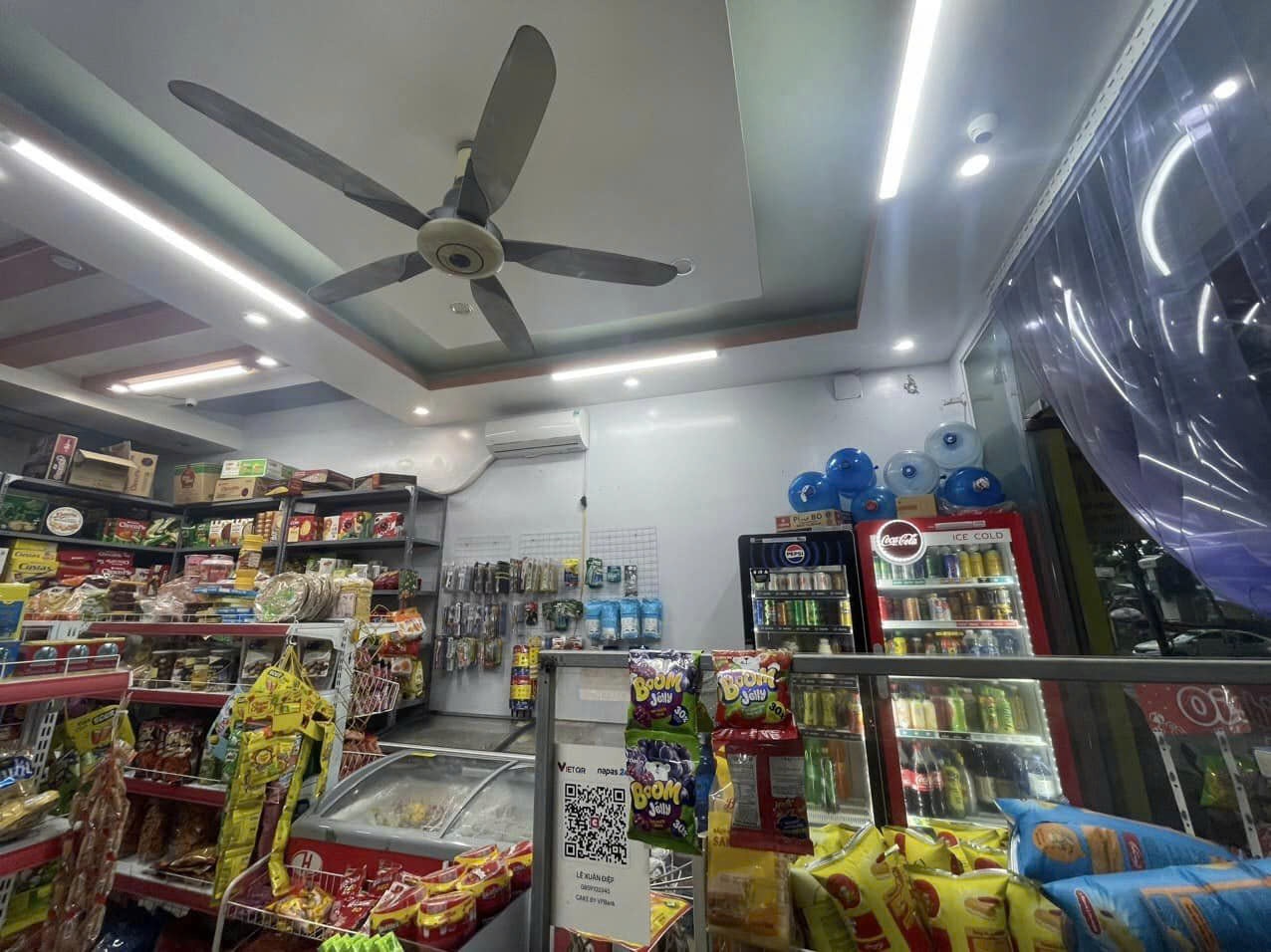 5ac8d7c32065853bdc743