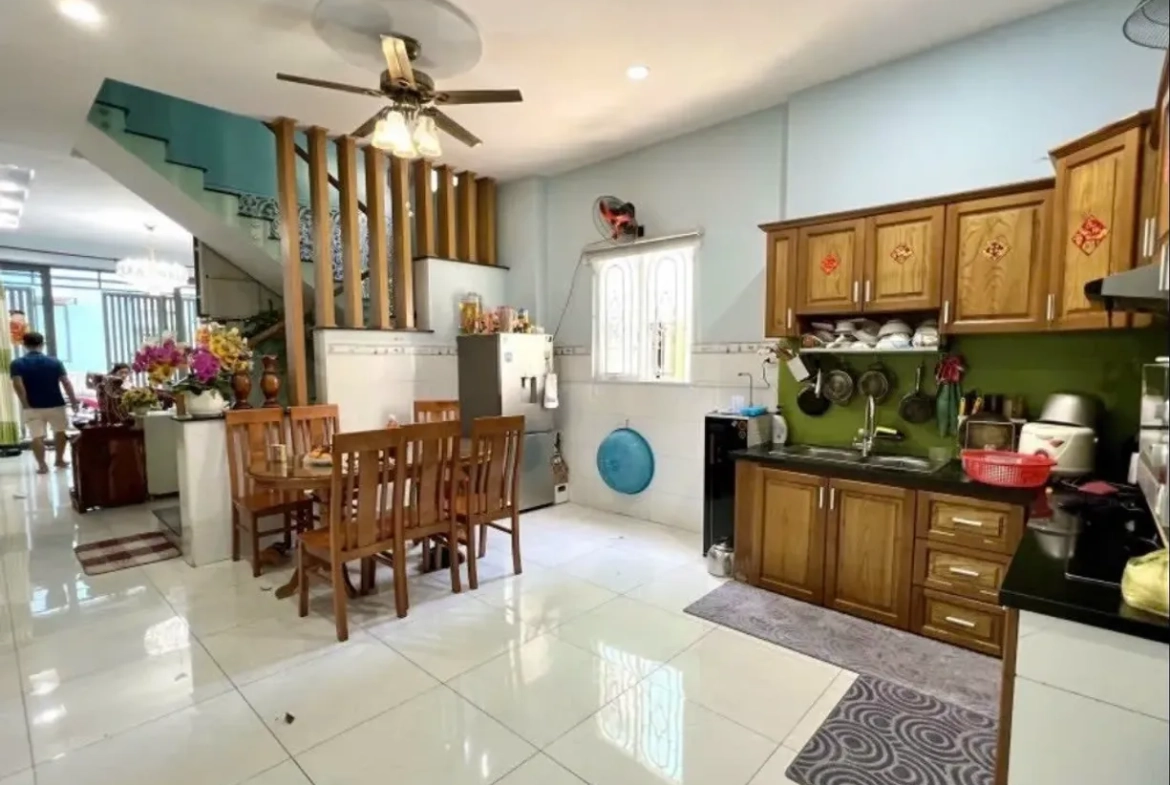 63a0c350-4fb5-5ced-b012-036b18868f3f