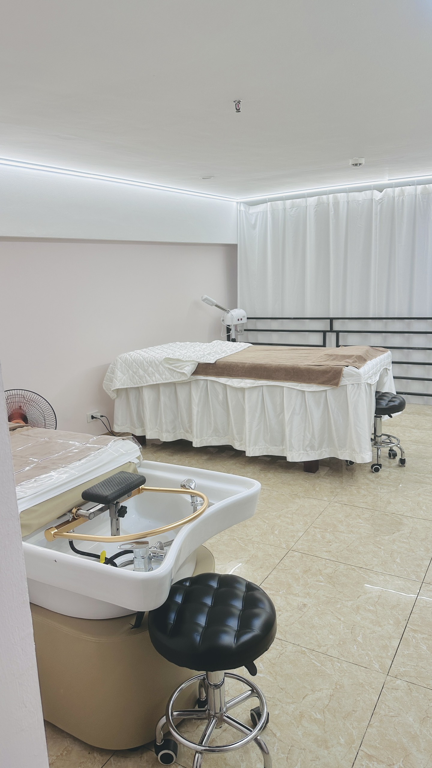 6856ead8-08d9-4105-92ab-24ae3d51e1c4