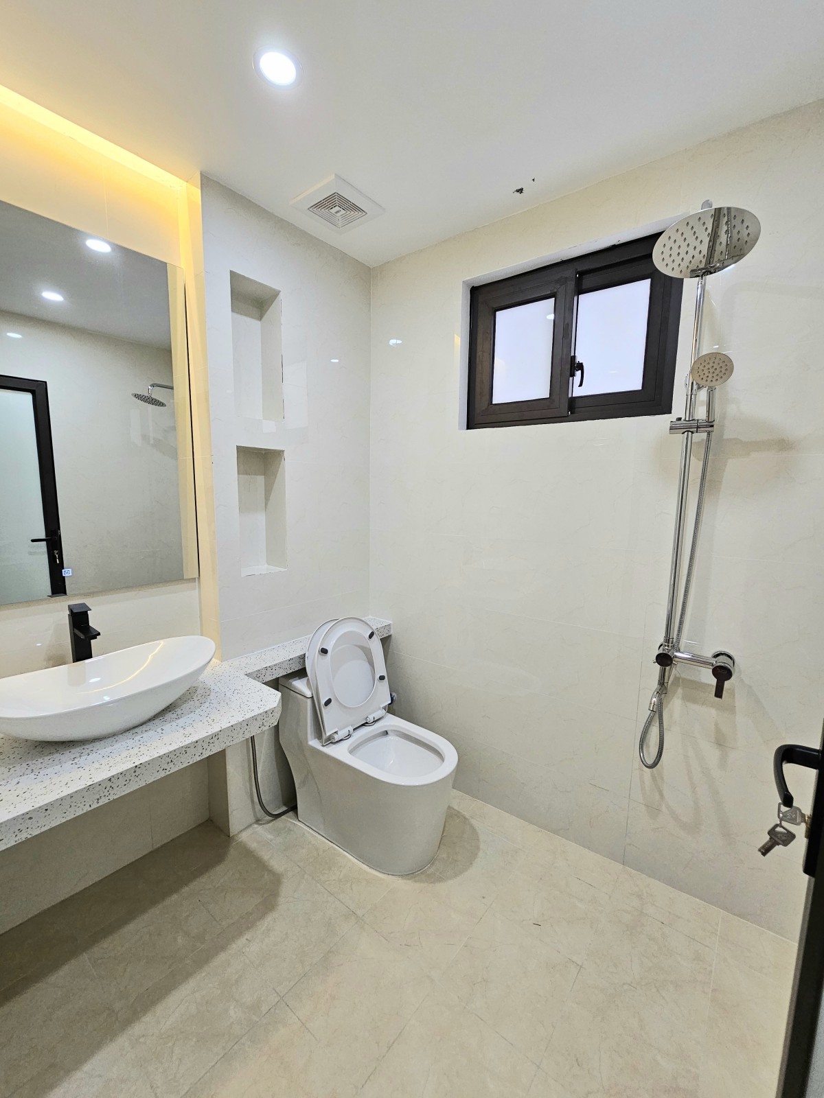 Ban-nha-Nguyen-Duc-Canh (2)