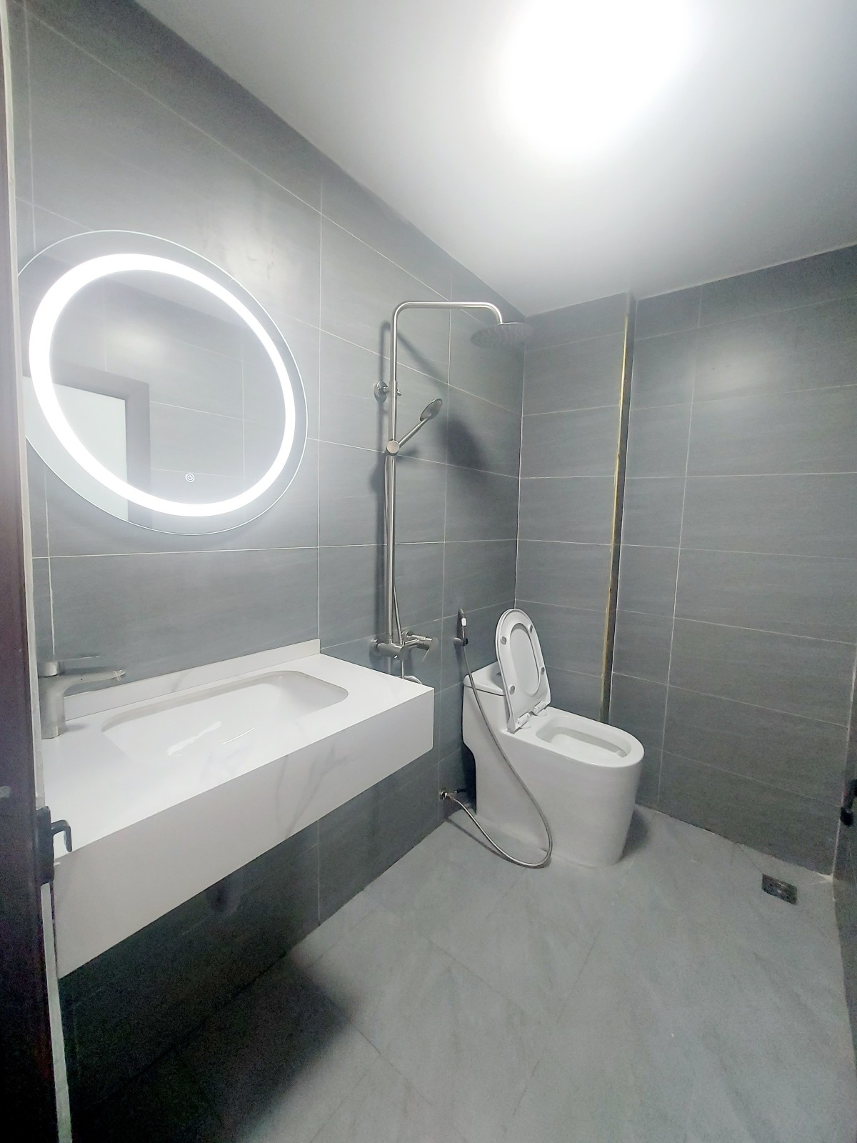 Ban-nha-Truong-Dinh-ngo-o-to (4)