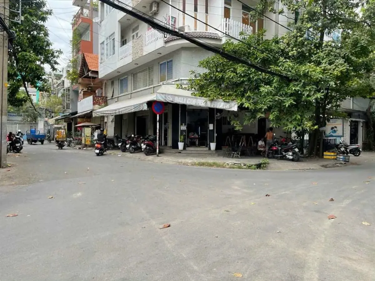 b5668f17-70eb-5c70-81b1-8903bcf0fefe