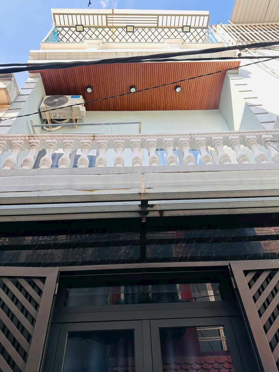 ban-nha-duong-so51-01