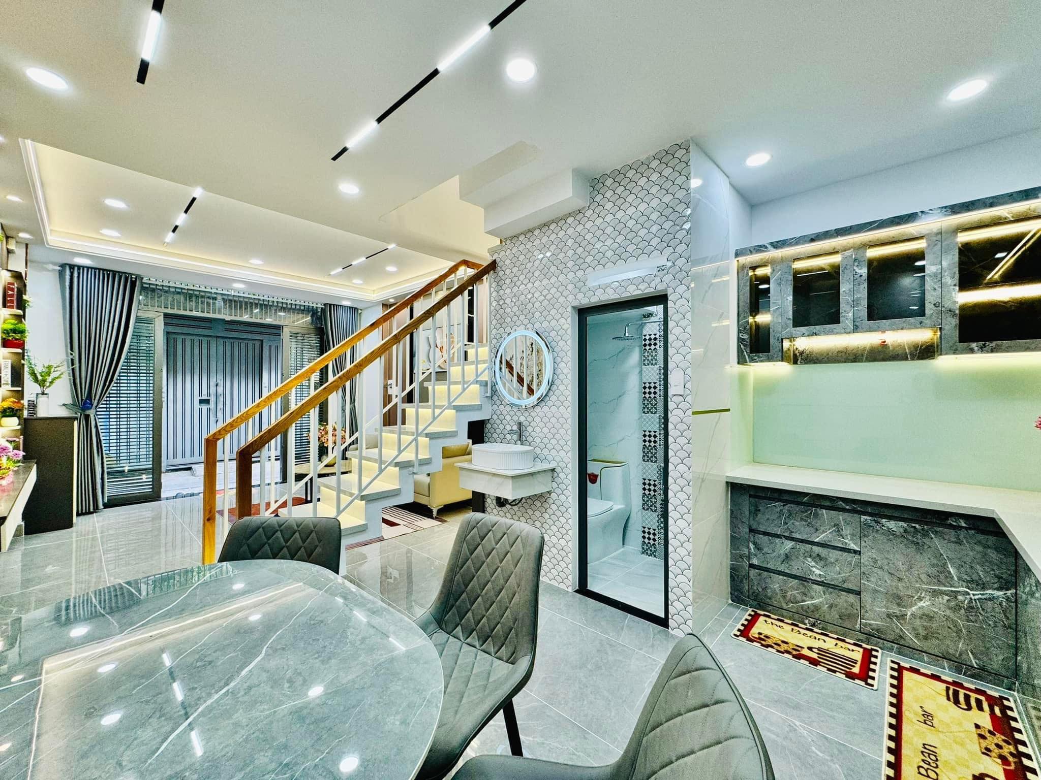 ban-nha-le-van-tho-03