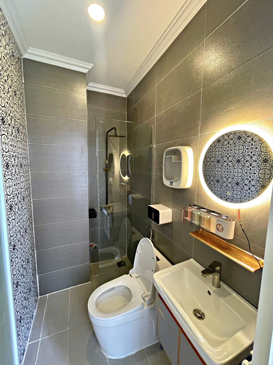 ban-nha-quan-10-gia-tot-0357813499-xe-hoi-do-cua-6