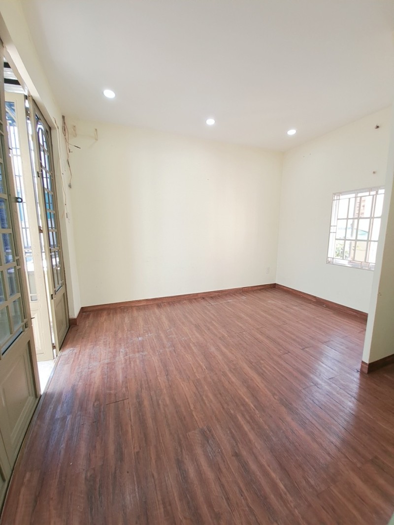 ban-nha-thong-nhat-04