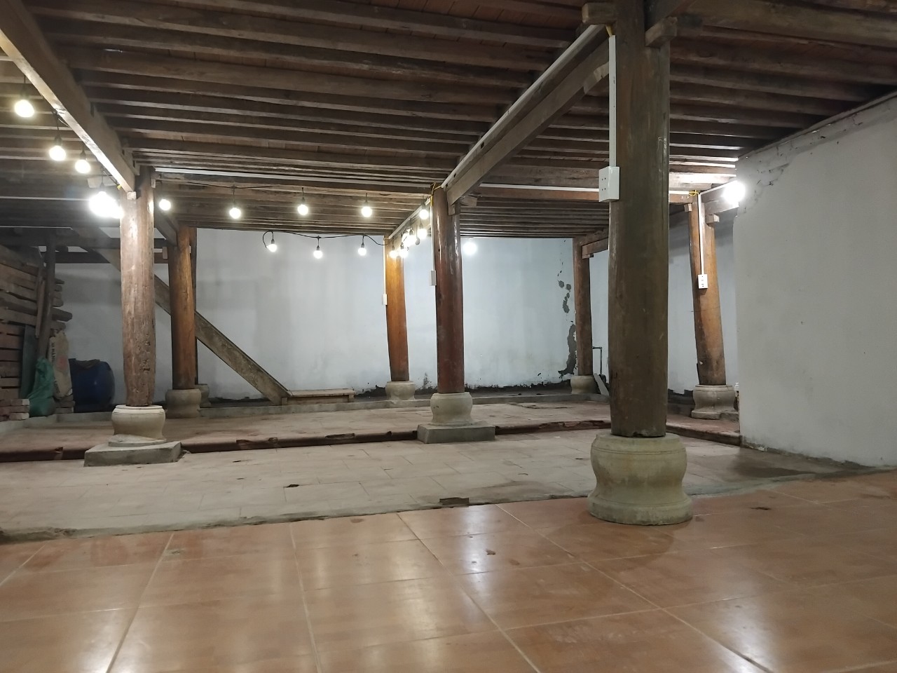 cho_thue_matPho_khuat_duy_tien (7)