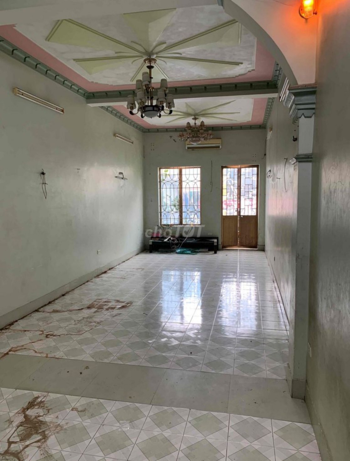 cho_thue_nha_mat_pho_hang_chieu (4)