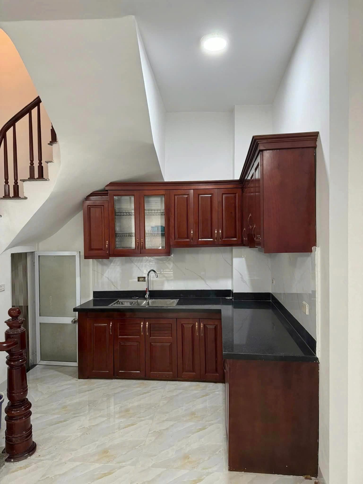 cho_thue_nha_ngo_o_to_vinh_tuy_hoang_mai (4)