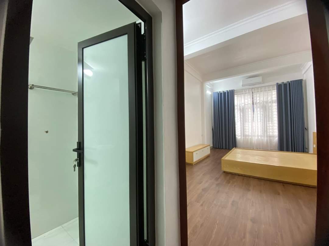 cho_thue_nha_trung_ta_kham_thien (10)