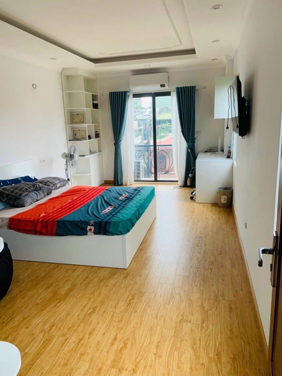 e1083700-9923-4bae-a66b-f61631f5c599