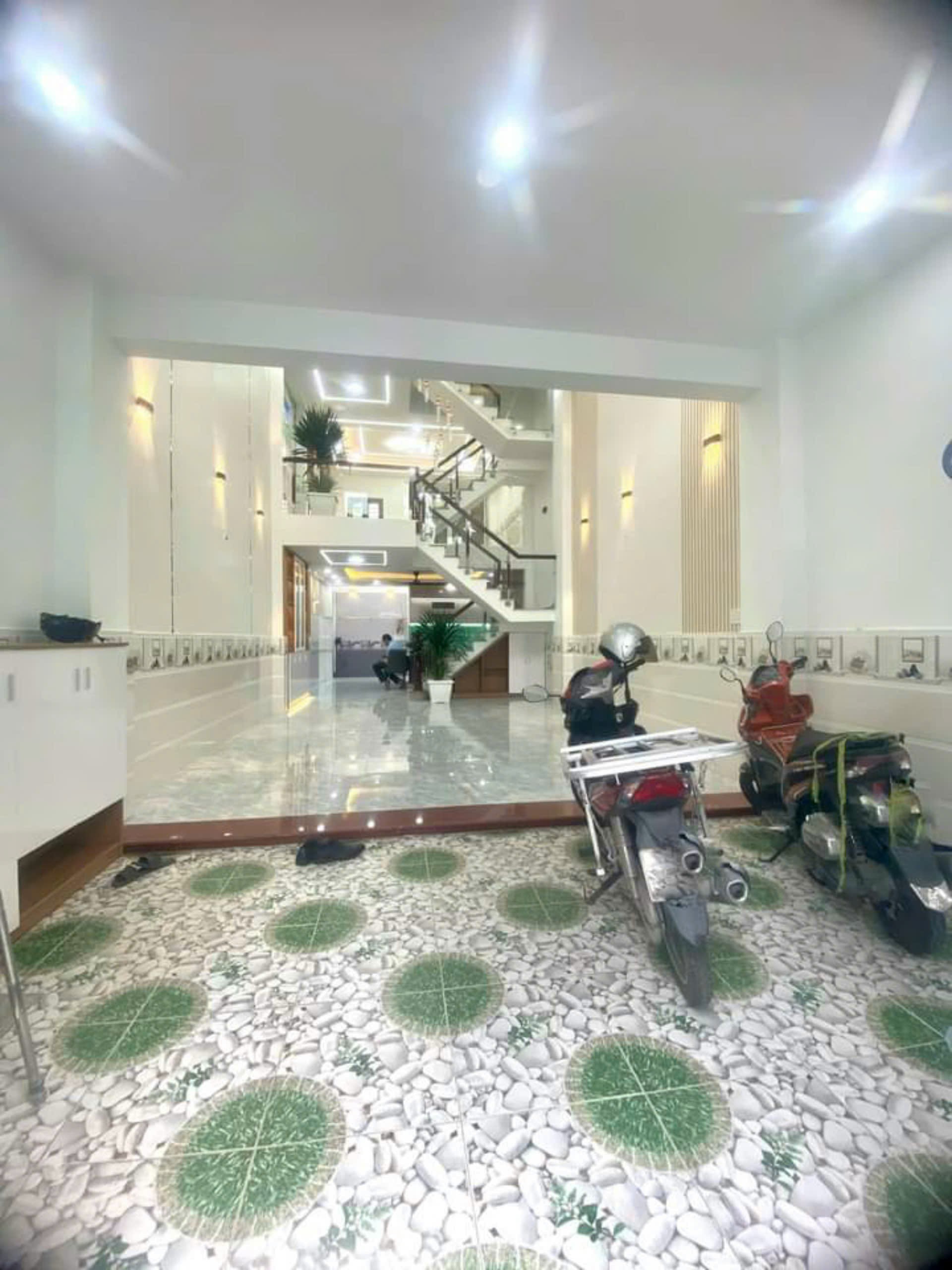 e6ed4733a4ff00a159ee